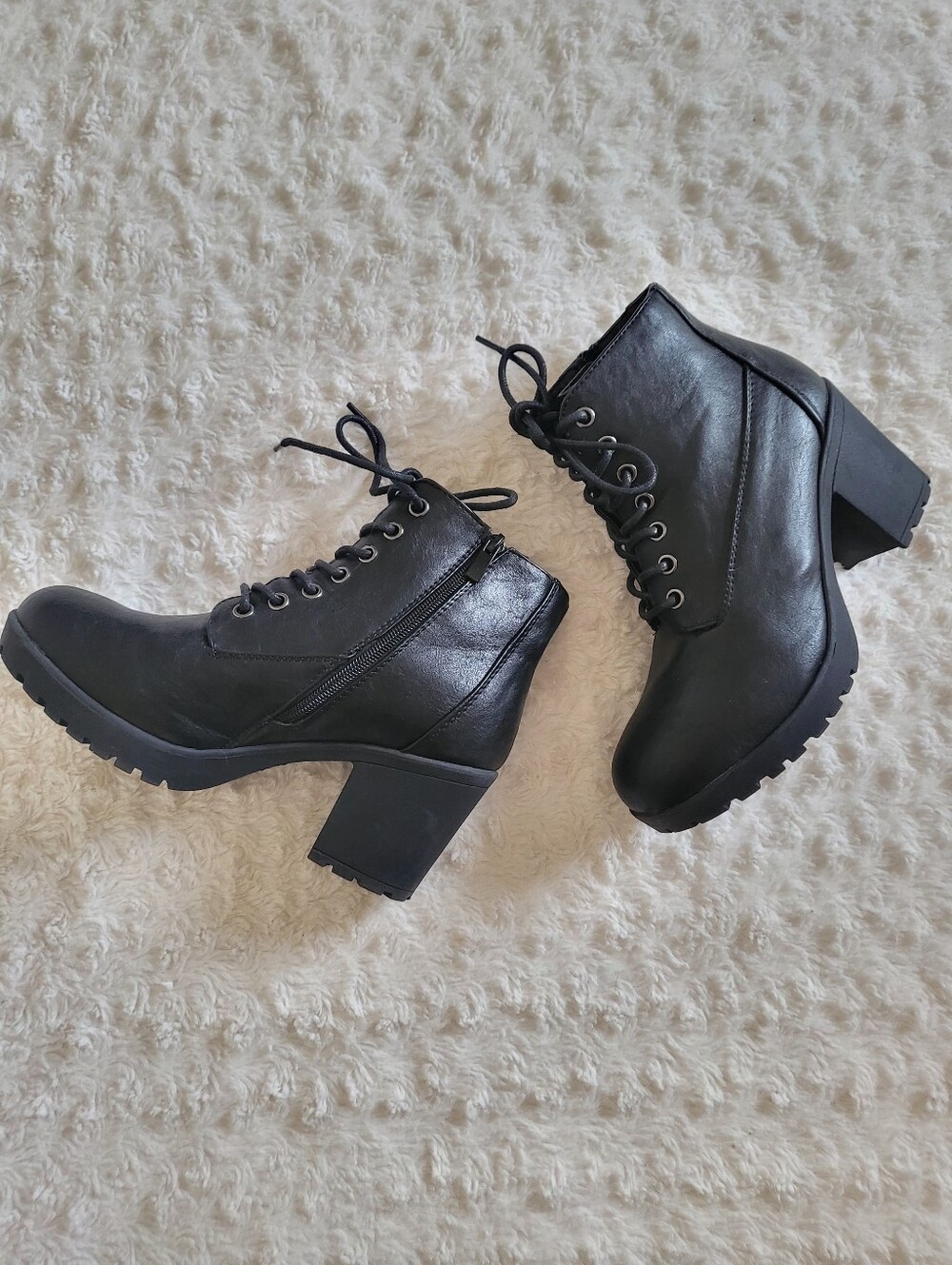 Women’s Black Lace-Up Heeled Ankle Boots
